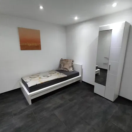 Modernes Einzimmer * Hügelsheim