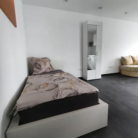 Modernes Einzimmer Hügelsheim